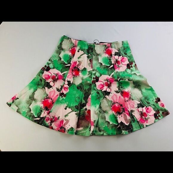 Red Berry Faux Leather Floral Skater Skirt Circle Skirt, Perfect for Spring - Picture 5 of 9